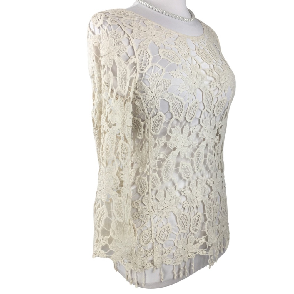 Anthro Finn & Clover Crochet 3/4 Sleeve Cotton Scallops Tassels Top size Medium - Picture 4 of 16
